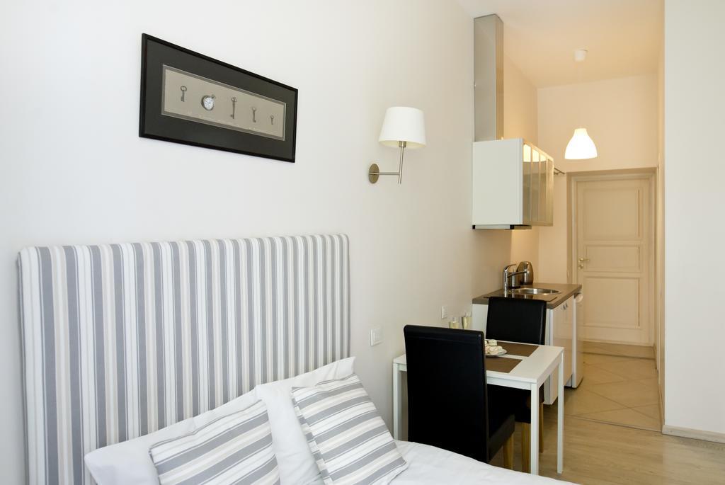 Cozy Studio In Old Town By Urban Rent فيلنيوس المظهر الخارجي الصورة